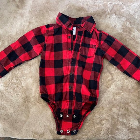 18 mos Carter's 3 Piece Outfit with Suspenders - Picture 2 of 7